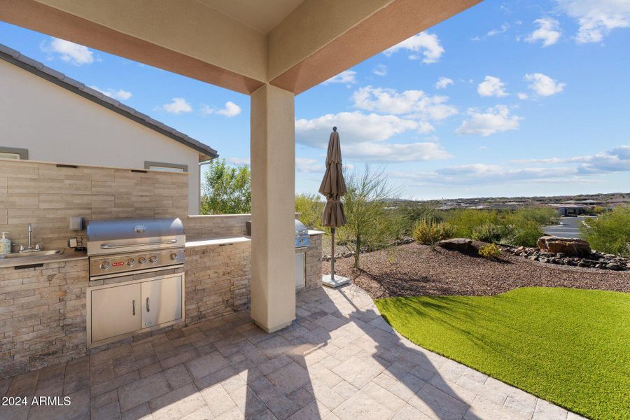 Outdoor kitchen