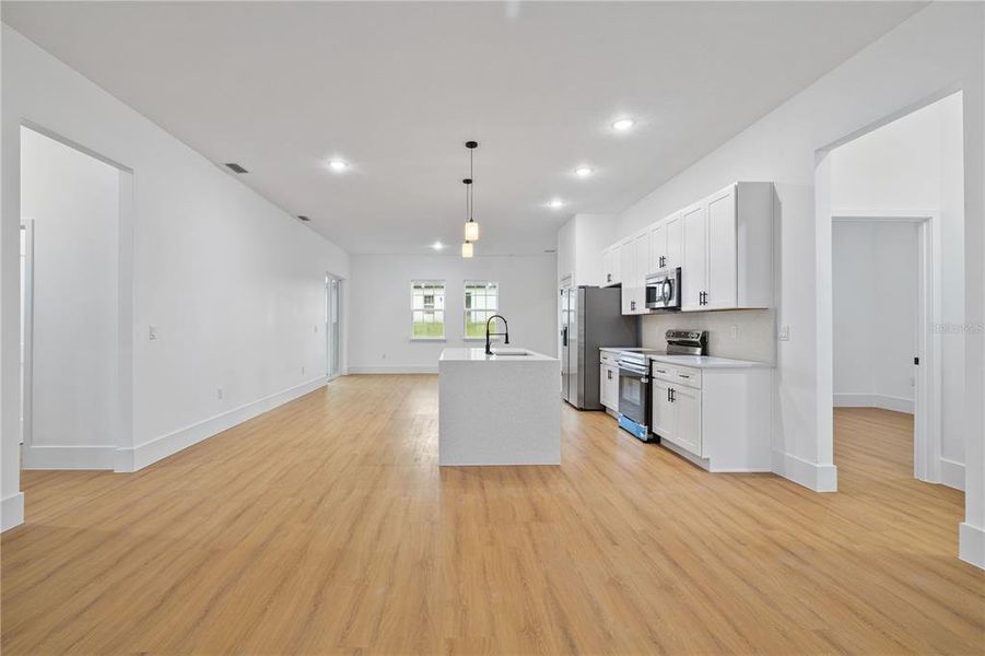 Spacious, unfurnished interior of a new home in , Ocala (Image 36).