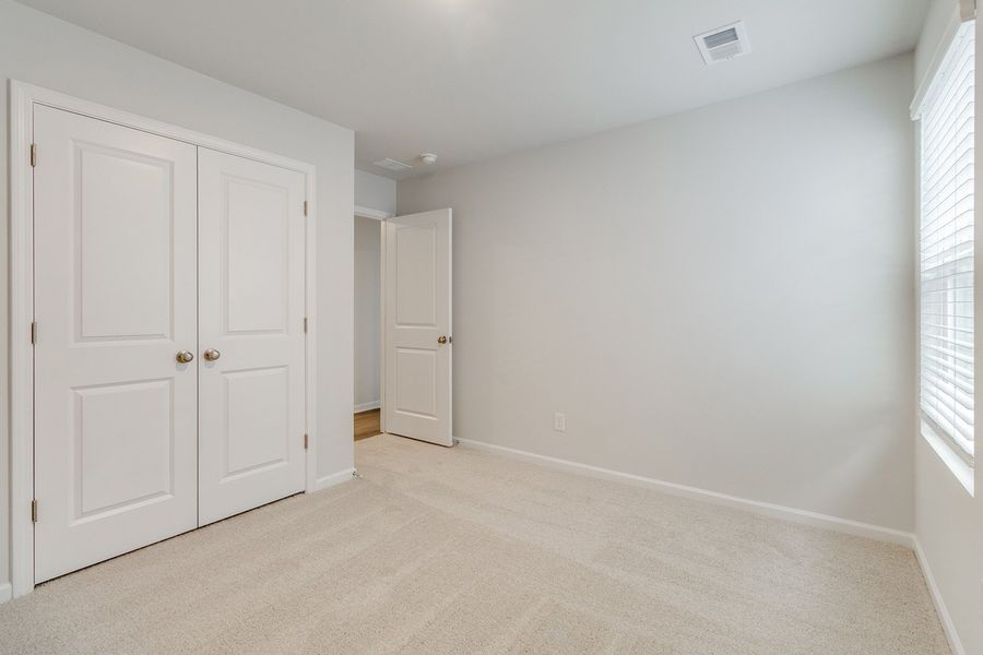 Spacious, unfurnished interior of a new home in Killians Crossing, Blythewood (Image 28).