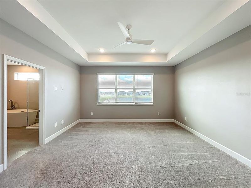 Spacious, unfurnished interior of a new home in , Winter Garden (Image 18).