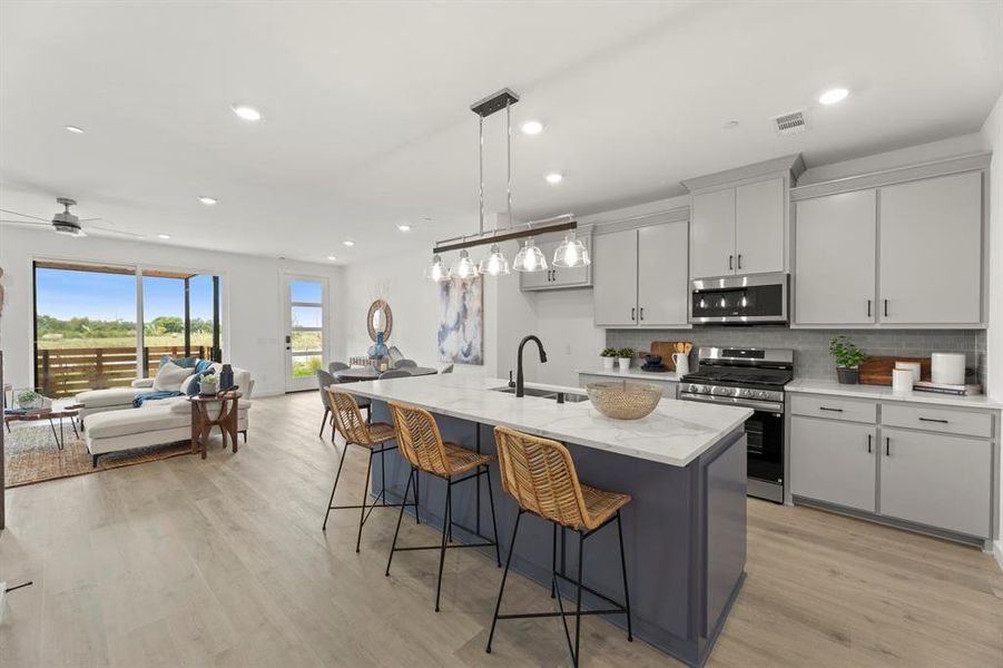 11. 2005 Aldrich - Kitchen (3)