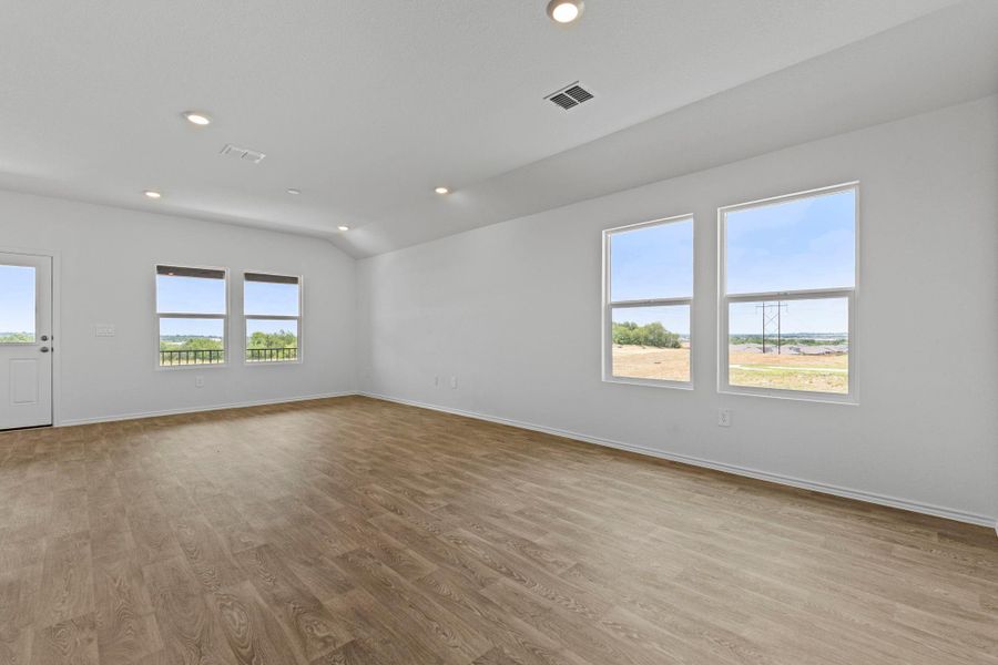 Spacious, unfurnished interior of a new home in , Kyle (Image 9).