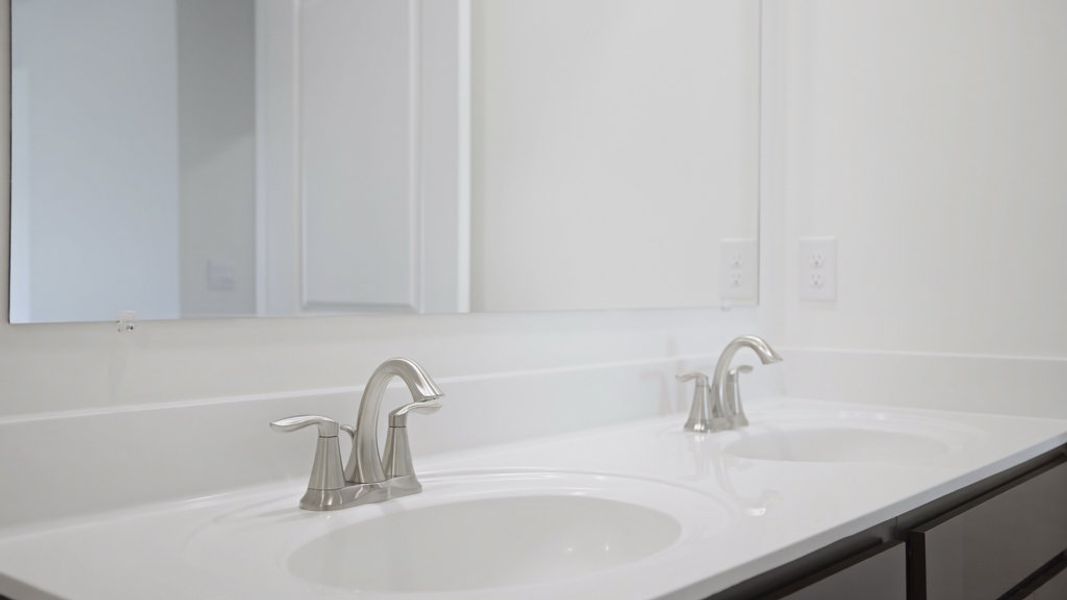 Representative interior finishes for a home built from the Glendale-Basement by D.R. Horton in Belhaven, Knoxville (Image 14).