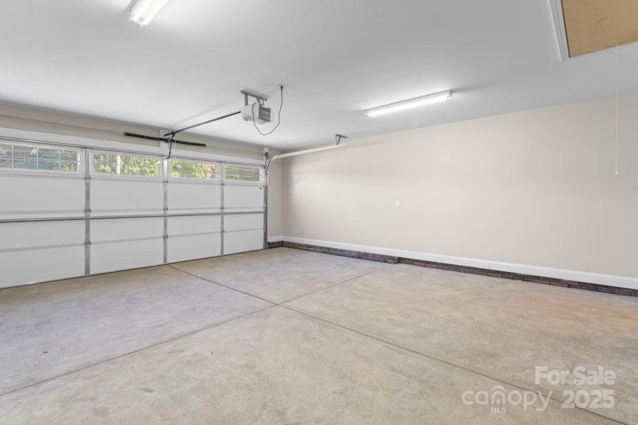 Spacious, unfurnished interior of a new home in , Asheboro (Image 24). Spacious, unfurnished interior of a new home in , Asheboro (Image 24).