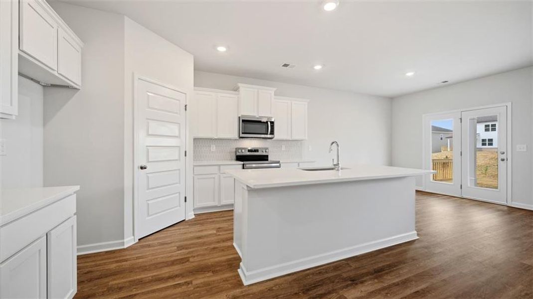 Furnished interior view inside a new home in Twin Lakes, Hoschton (Image 8).