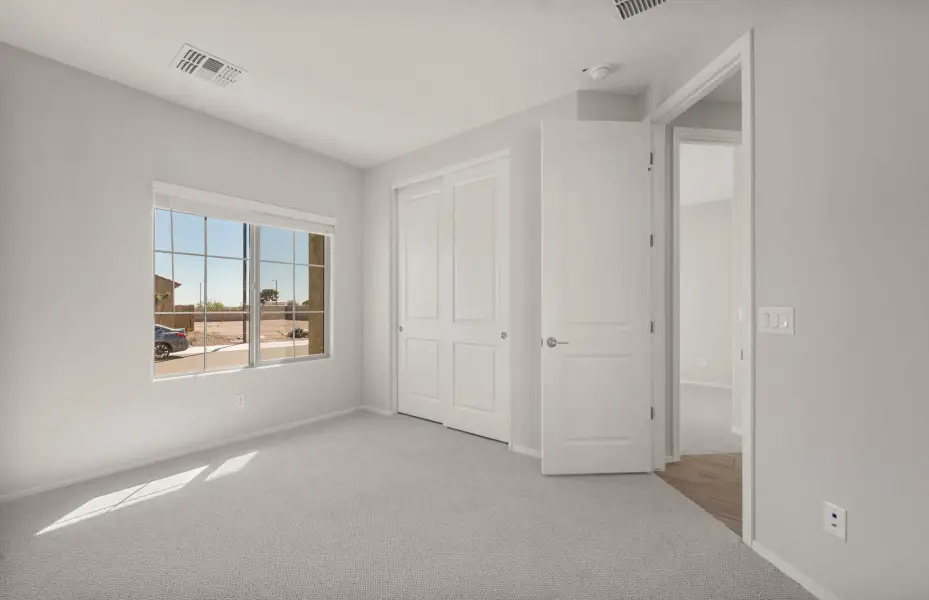 Spacious, unfurnished interior of a new home in Parkside at Anthem at Merrill Ranch, Florence (Image 24).