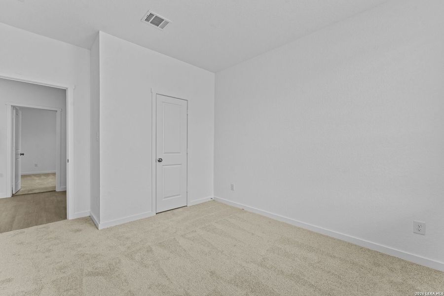 Spacious, unfurnished interior of a new home in Grace Valley, Marion (Image 19).