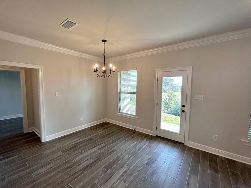 Spacious, unfurnished interior of a new home in The Bluffs at Lafayette, Freeport (Image 8).