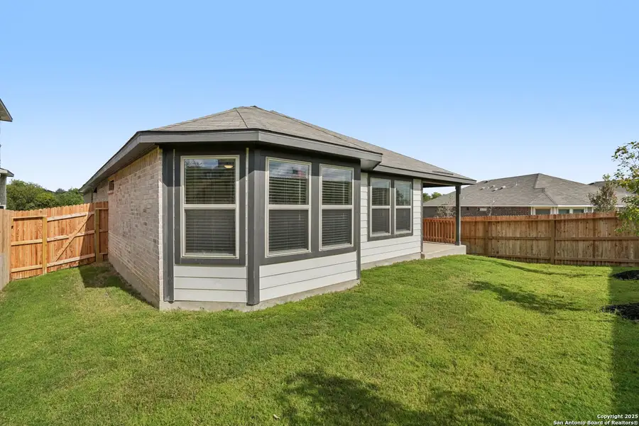 Exterior details and patio area of a home in Comanche Ridge, San Antonio (Image 4). Exterior details and patio area of a home in Comanche Ridge, San Antonio (Image 4).