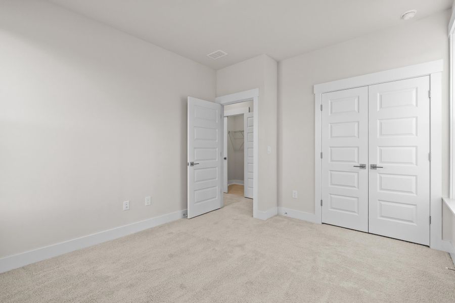 Spacious, unfurnished interior of a new home in Harbor Oaks Marina, Myrtle Beach (Image 30).