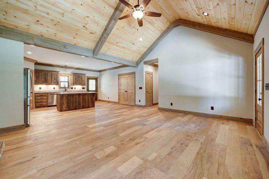Spacious, unfurnished interior of a new home in , Ellijay (Image 15).