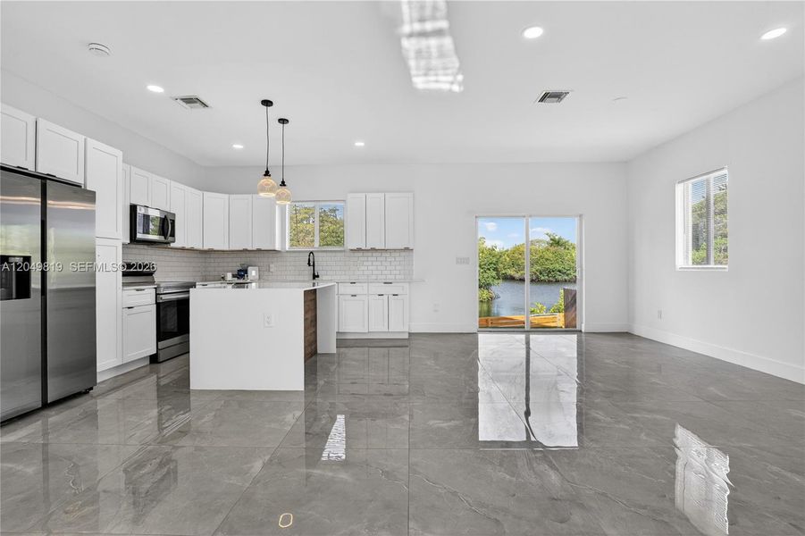 Furnished interior view inside a new home in , Fort Lauderdale (Image 6). Furnished interior view inside a new home in , Fort Lauderdale (Image 6).