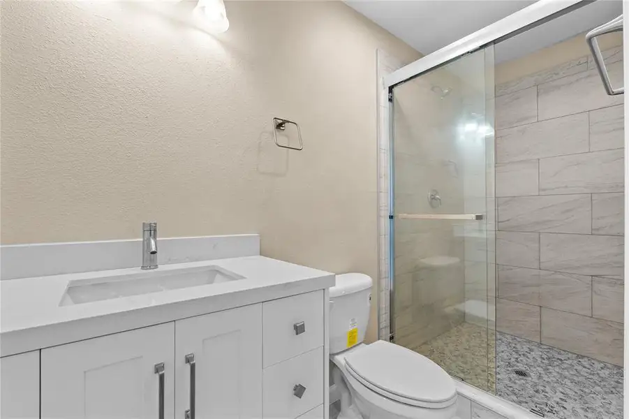 Furnished interior view inside a new home in , Irving (Image 7).