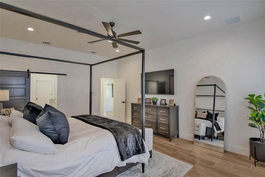 Furnished interior view inside a new home in , Granbury (Image 37).