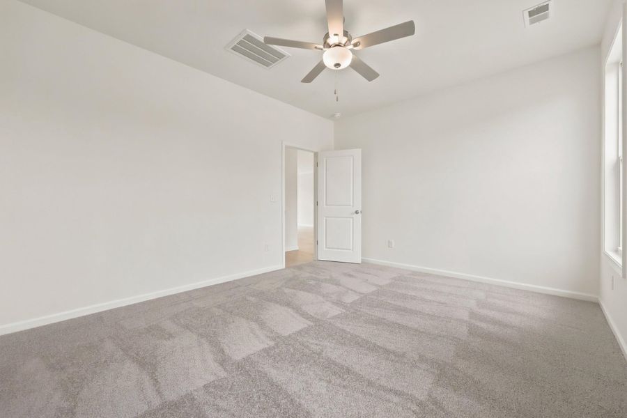 Spacious, unfurnished interior of a new home in Westwood Reserve, Conway (Image 24).