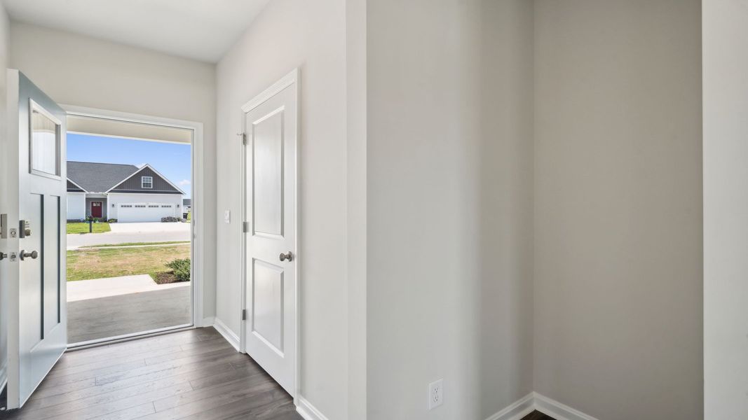 Spacious, unfurnished interior of a new home in Tooley Harbor, Elizabeth City (Image 19).