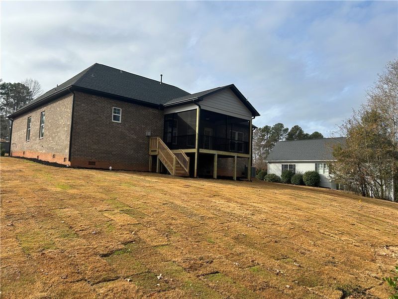 Exterior details and patio area of a home in Cross Creek Golf Club, Seneca (Image 4).