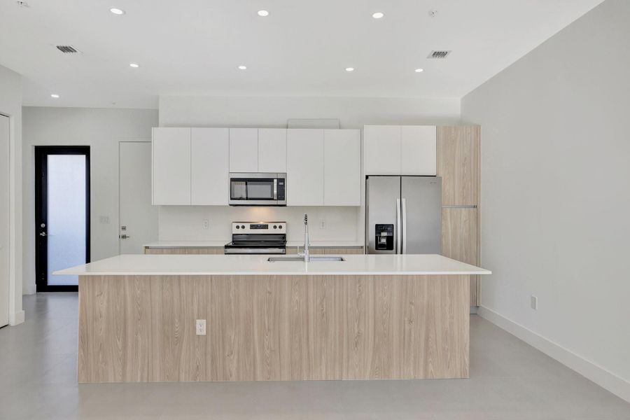 Furnished interior view inside a new home in , Oakland Park (Image 8).