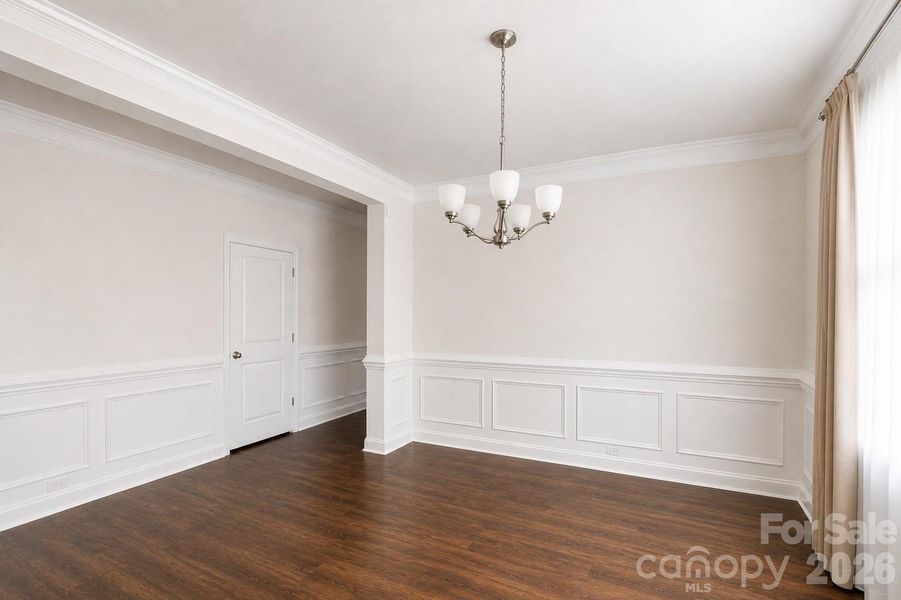 FORMAL DINING