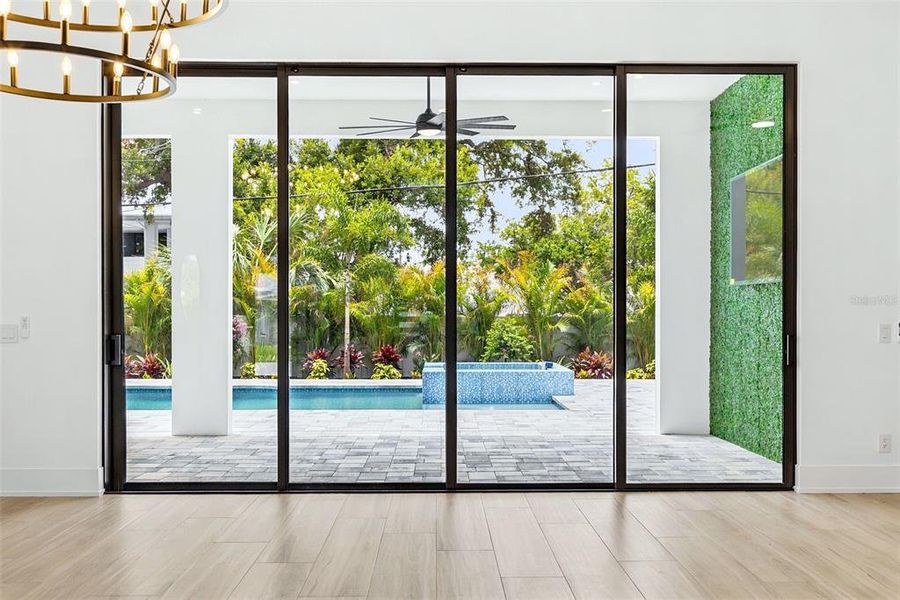Spacious, unfurnished interior of a new home in , Sarasota (Image 40).