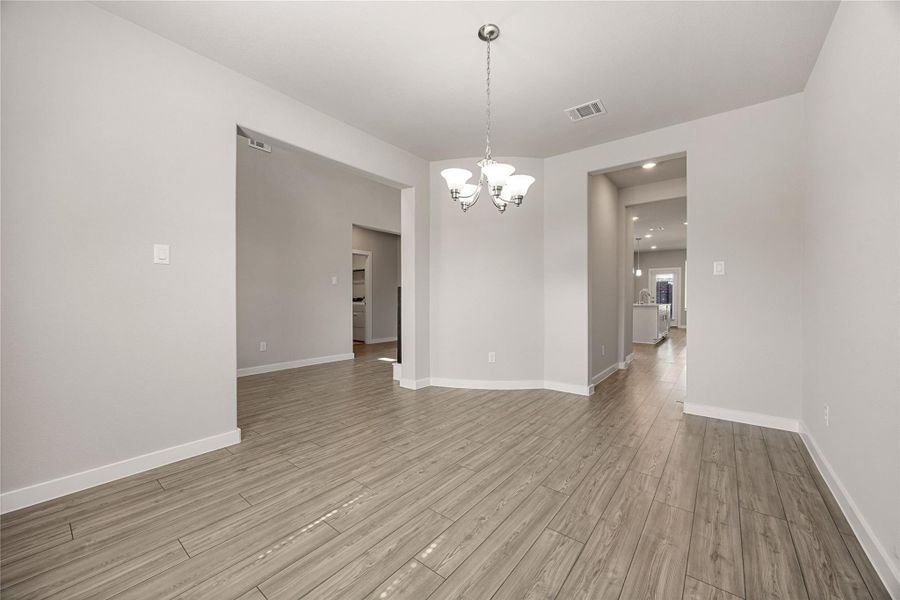 Spacious, unfurnished interior of a new home in , Rosenberg (Image 31).