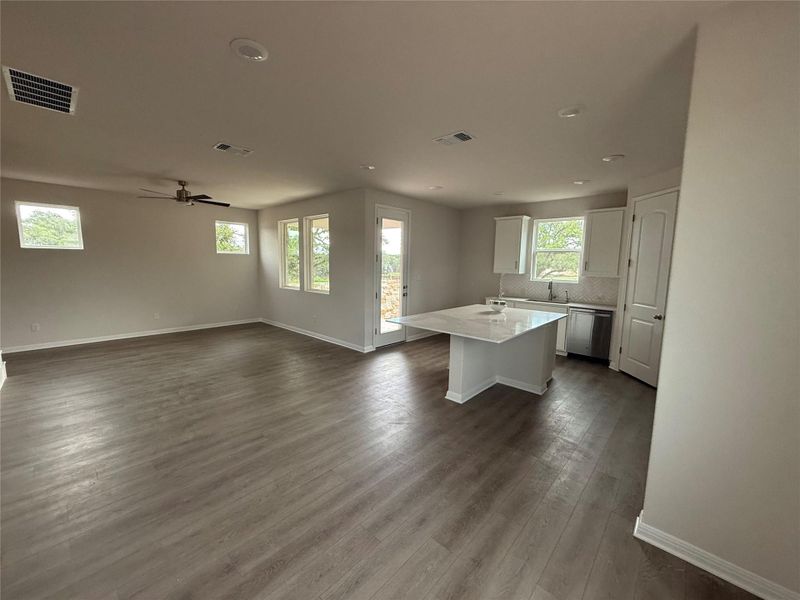 Spacious, unfurnished interior of a new home in The Cottages at La Cima, San Marcos (Image 15). Spacious, unfurnished interior of a new home in The Cottages at La Cima, San Marcos (Image 15).