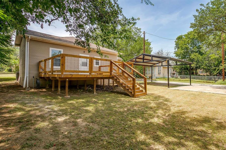 Exterior details and patio area of a home in , Mineral Wells (Image 22).