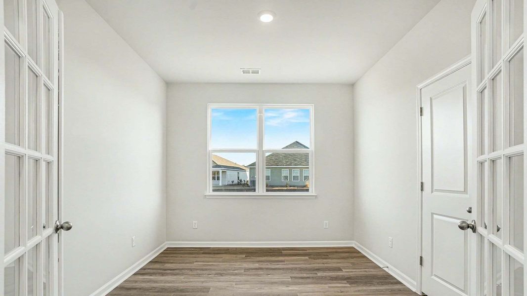 Spacious, unfurnished interior of a new home in The Meadows at Wildwood Village, Shallotte (Image 6).