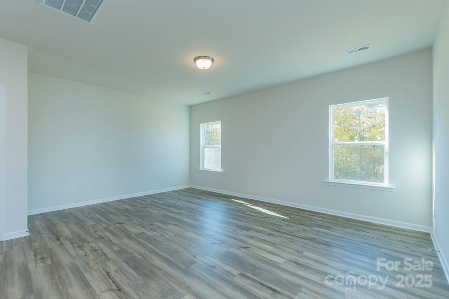 Spacious, unfurnished interior of a new home in Country Club Village, Salisbury (Image 27).