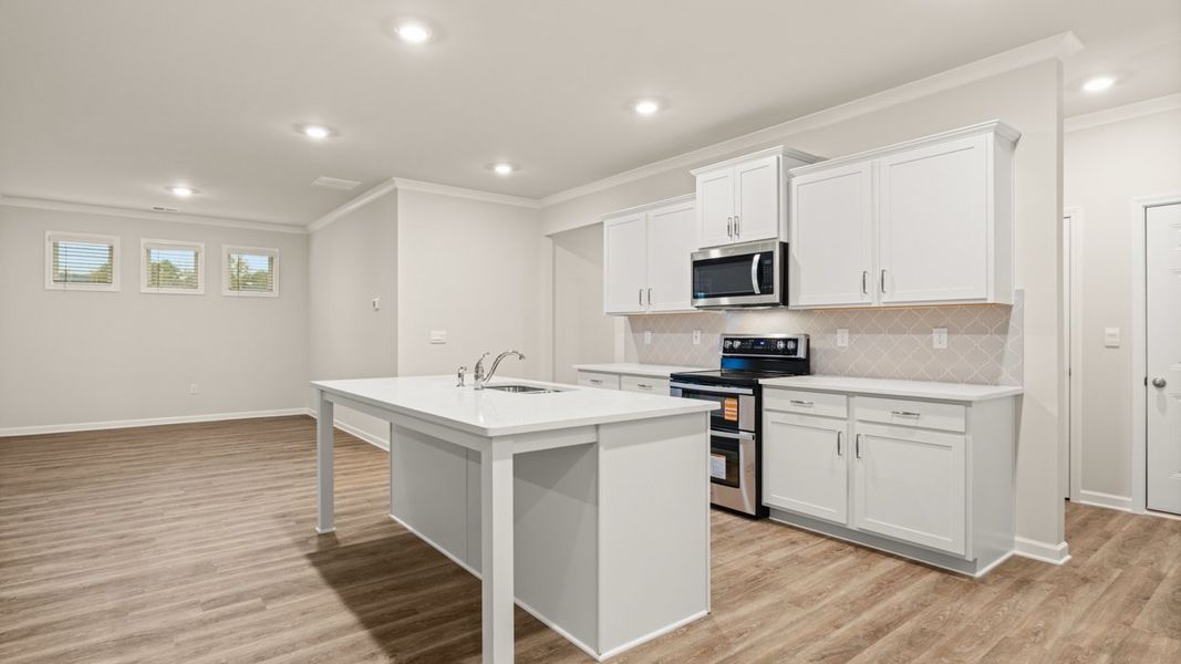 Representative furnished interior of a home built from the GROVER Express by D.R. Horton in Kingston Ranch at Lake Oconee, Buckhead (Image 8). Representative furnished interior of a home built from the GROVER Express by D.R. Horton in Kingston Ranch at Lake Oconee, Buckhead (Image 8).