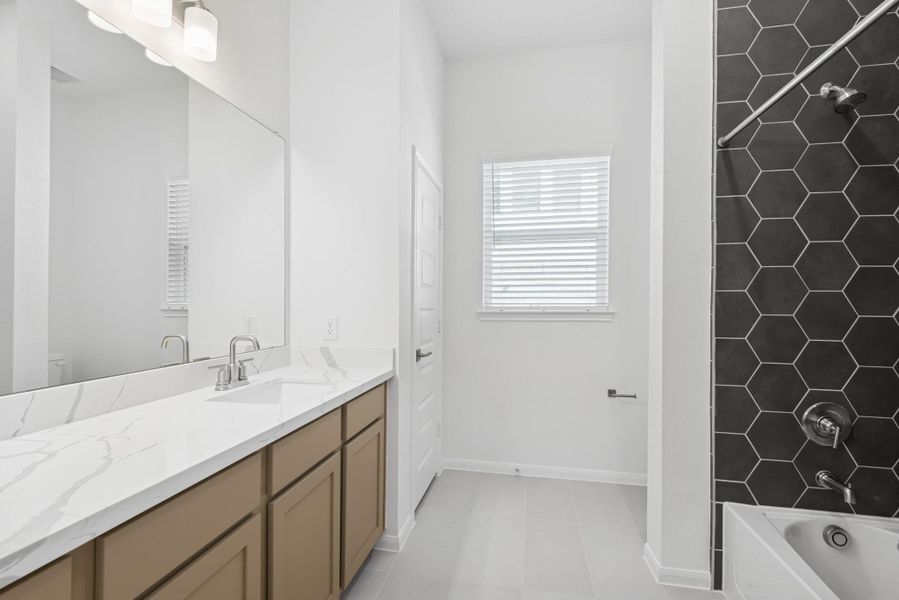 Hall bath (*Photo not of actual home and used for illustration purposes only.)