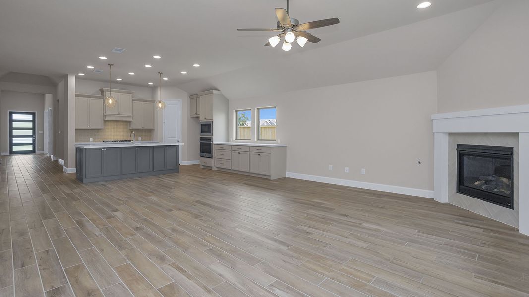 Spacious, unfurnished interior of a new home in Grand Central Park 50', Conroe (Image 9). Spacious, unfurnished interior of a new home in Grand Central Park 50', Conroe (Image 9).