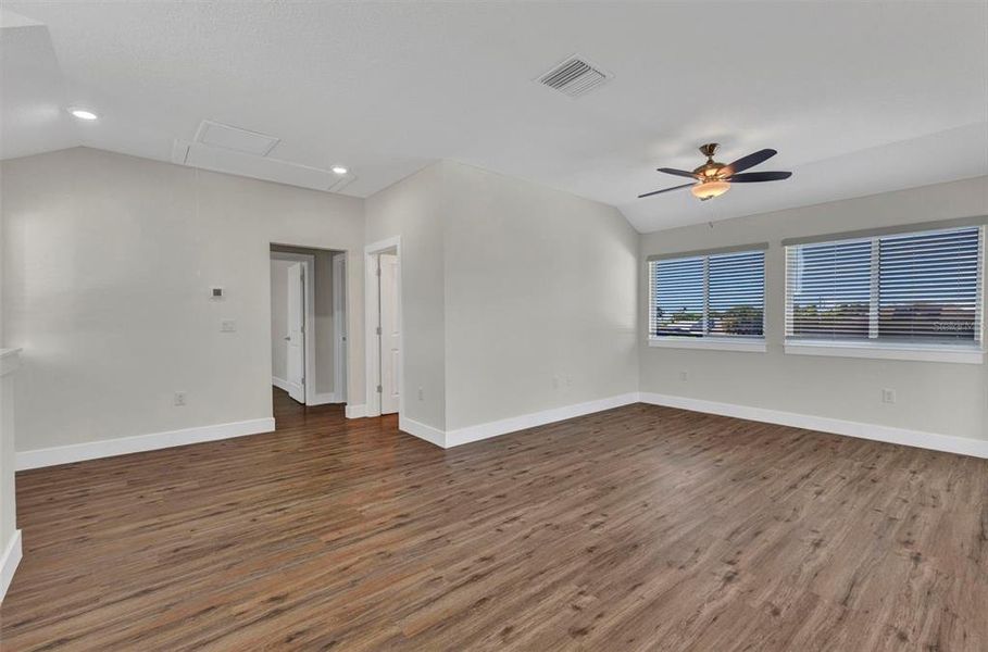 Spacious, unfurnished interior of a new home in , Port Charlotte (Image 40).