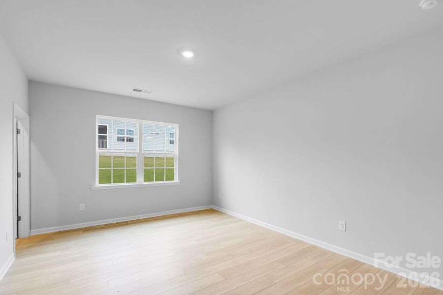 Spacious, unfurnished interior of a new home in Roselyn, Lancaster (Image 24).