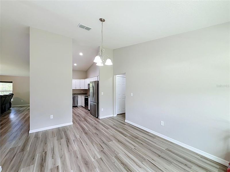 Spacious, unfurnished interior of a new home in , Dunnellon (Image 25).