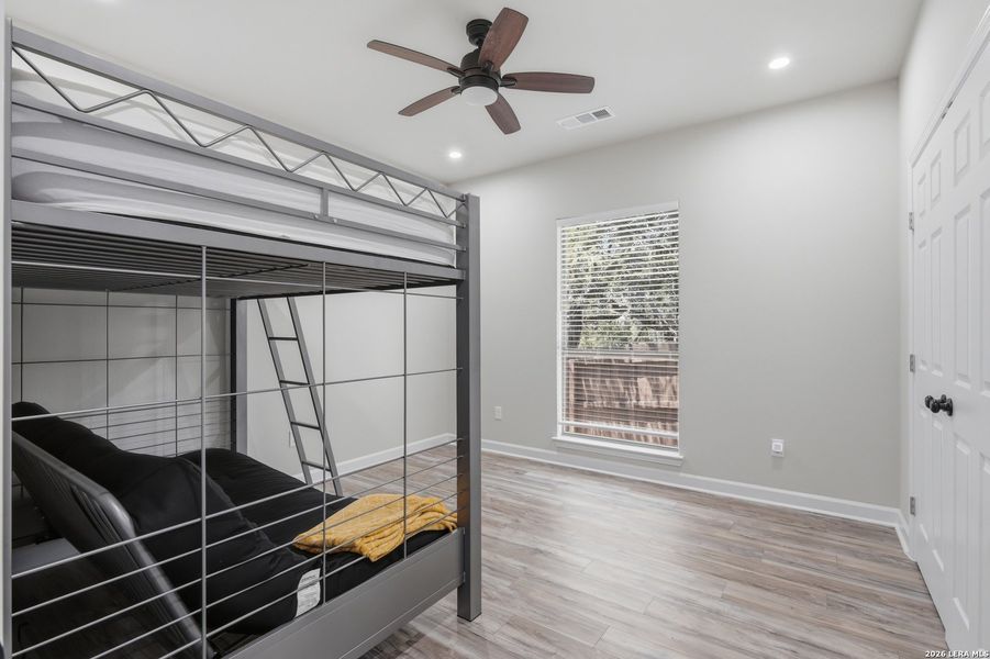 Spacious, unfurnished interior of a new home in , Canyon Lake (Image 13).