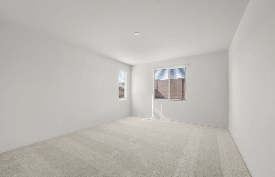 Spacious, unfurnished interior of a new home in Alamar, Avondale (Image 22).