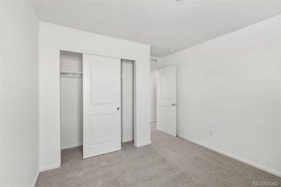 Spacious, unfurnished interior of a new home in Windler, Aurora (Image 12).