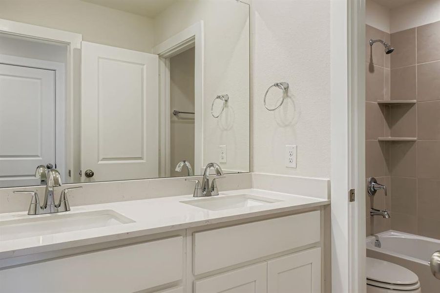 Image 13 of a home in MiraVerde. Image 13 of a home in MiraVerde.