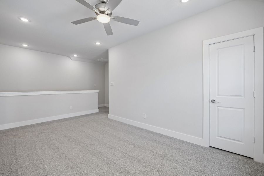 Spacious, unfurnished interior of a new home in Dove Hollow, Waxahachie (Image 27). Spacious, unfurnished interior of a new home in Dove Hollow, Waxahachie (Image 27).