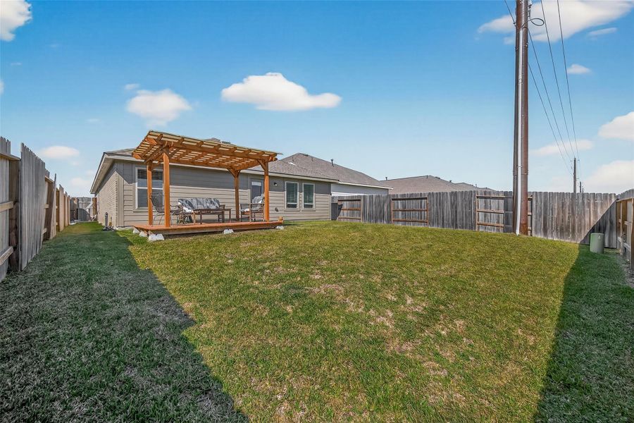 Exterior details and patio area of a home in , Baytown (Image 25).