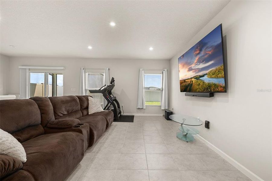 Furnished interior view inside a new home in , Sumterville (Image 13).
