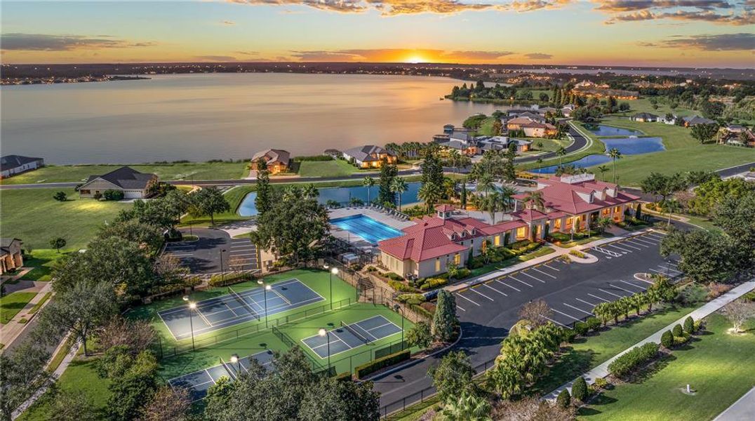 Community amenities in , Auburndale (Image 37).