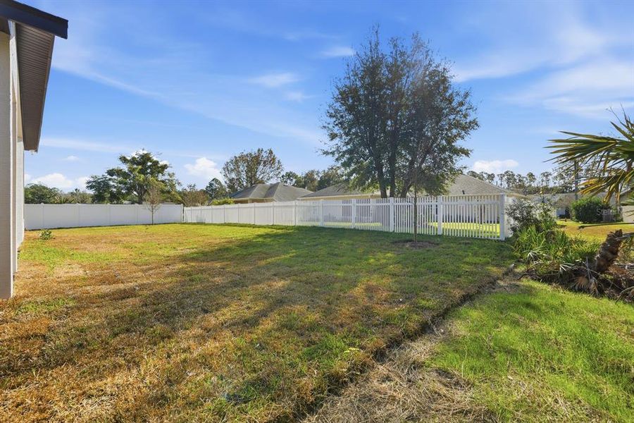 Exterior details and patio area of a home in , Palm Coast (Image 27).