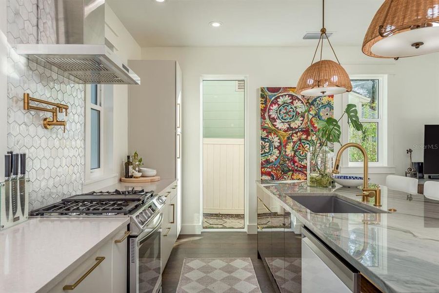 Furnished interior view inside a new home in , St. Petersburg (Image 44).