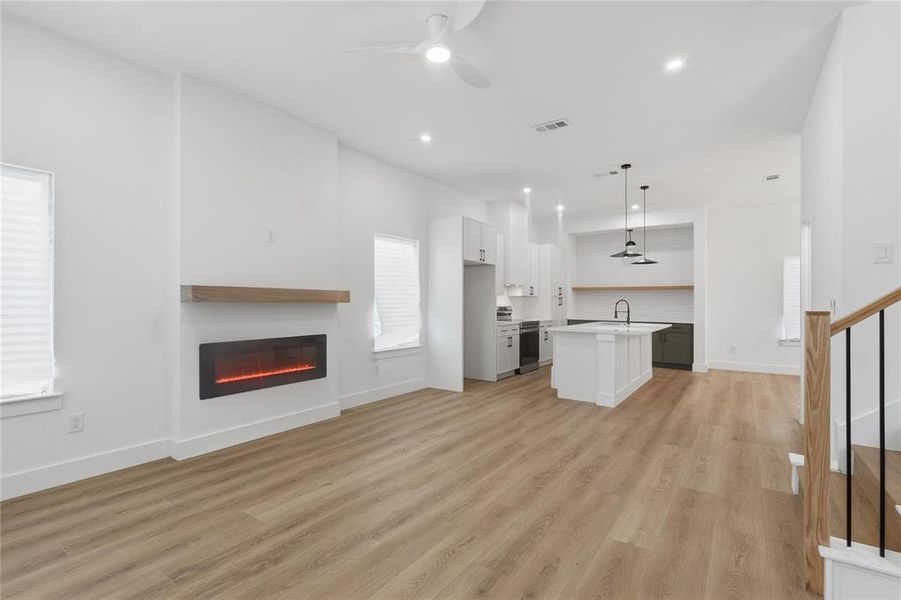 Spacious, unfurnished interior of a new home in , Dallas (Image 18). Spacious, unfurnished interior of a new home in , Dallas (Image 18).