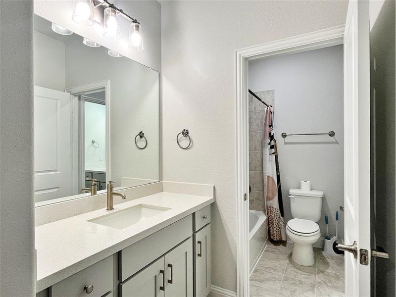 Furnished interior view inside a new home in Northlake Estates 65s, Little Elm (Image 10).