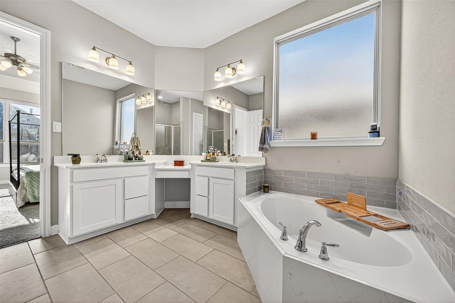 Furnished interior view inside a new home in StoneCreek Estates, Richmond (Image 11). Furnished interior view inside a new home in StoneCreek Estates, Richmond (Image 11).