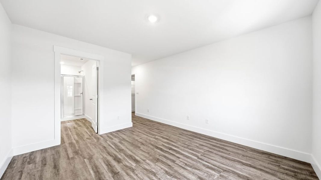 Spacious, unfurnished interior of a new home in The Arbor Townhomes, Kingsport (Image 12).