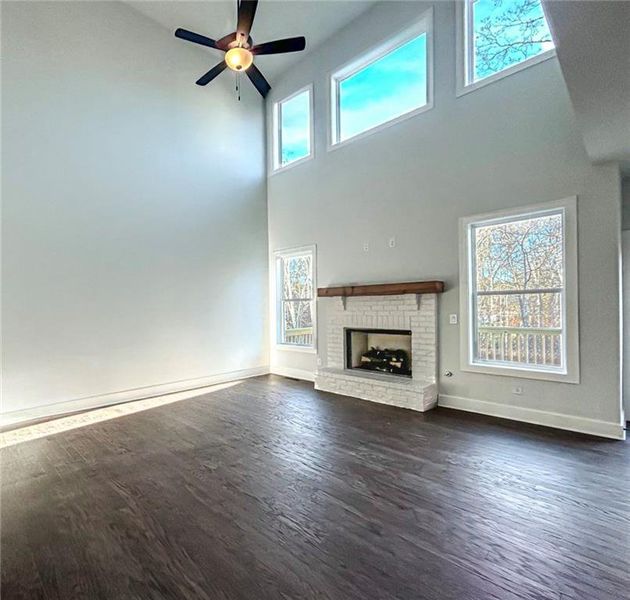 Spacious, unfurnished interior of a new home in , Waleska (Image 10).